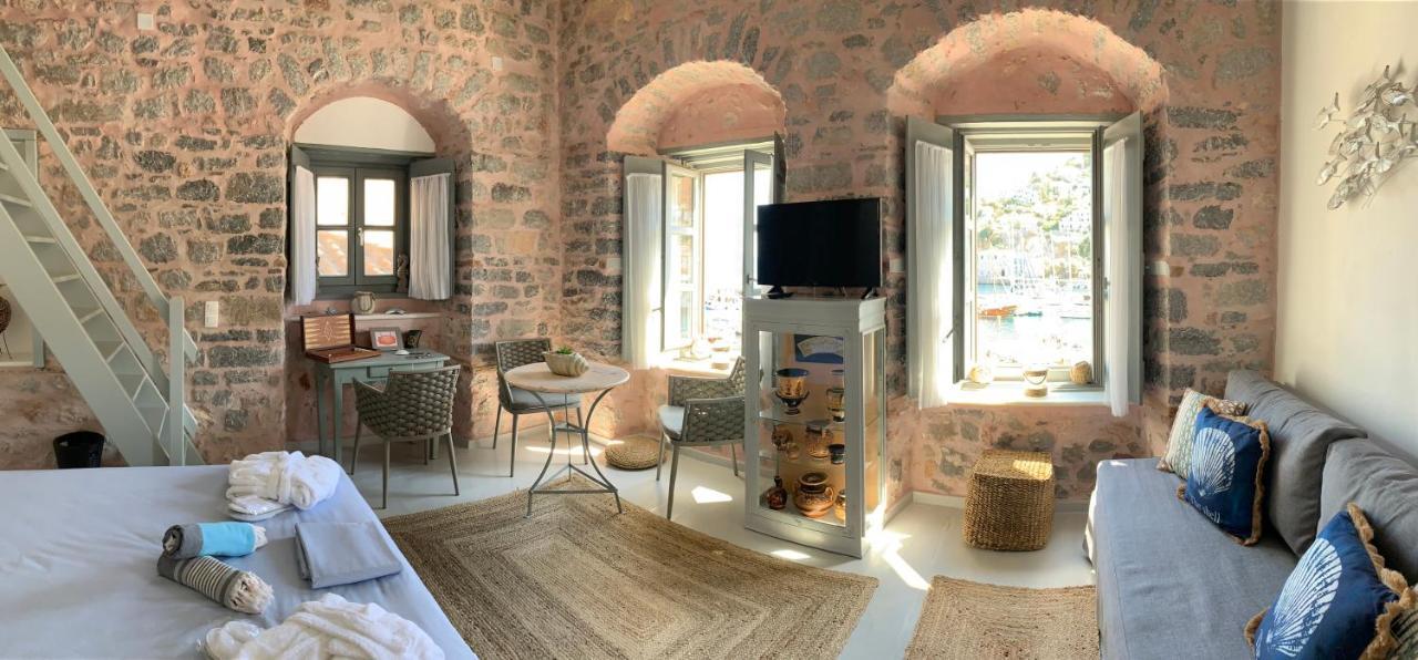 On The Port Mansion Studio 2 Hydra Εξωτερικό φωτογραφία