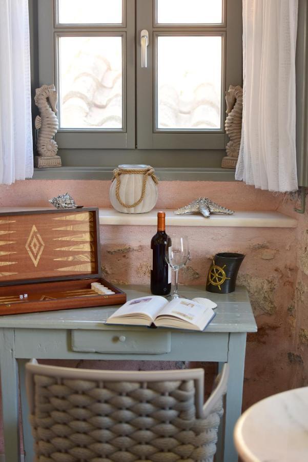 On The Port Mansion Studio 2 Hydra Εξωτερικό φωτογραφία
